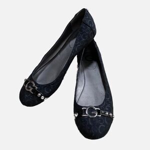 Guess Brand Slip On Casual Shoes US size 8M Flats with Silver Logo Buckle Detail